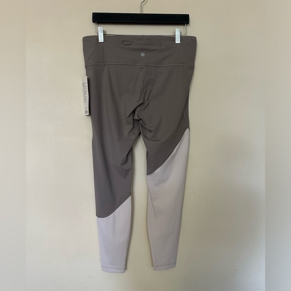 Lululemon Speed Wunder Tight *Asym
Half Moon / Light Chrome! EUC - Picture 3 of 5